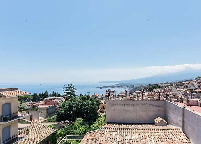 Teatro Greco Balcony Apartment